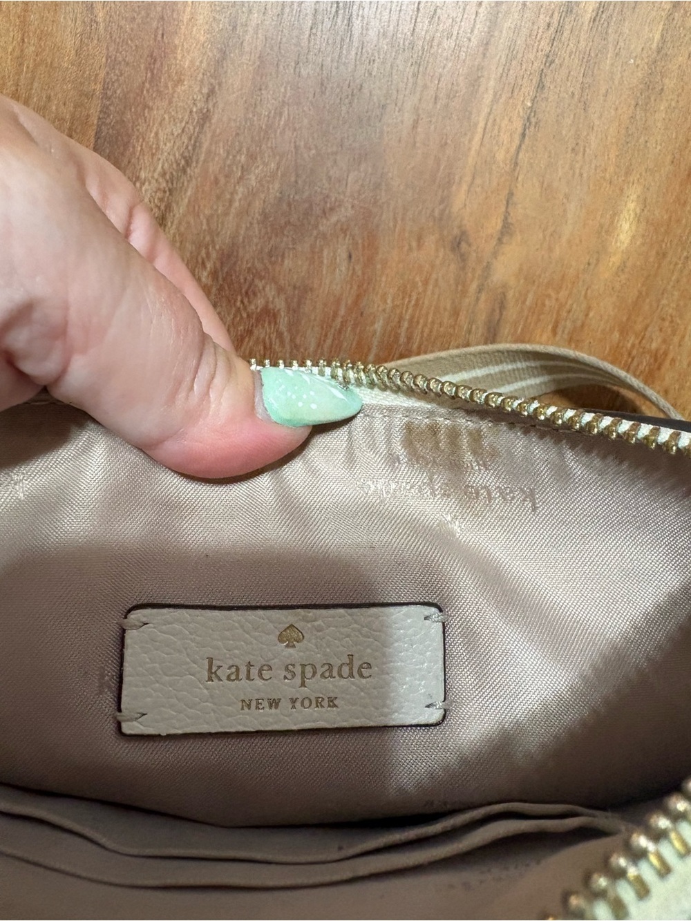 kate spade Cream Pebbled Leather Crossbody Bag with Gold Logo - Picture 5 of 6